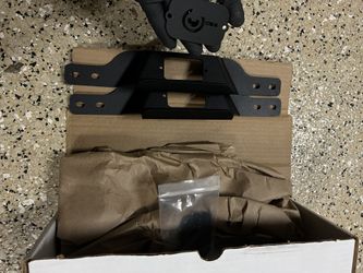 Roof frame side light bracket