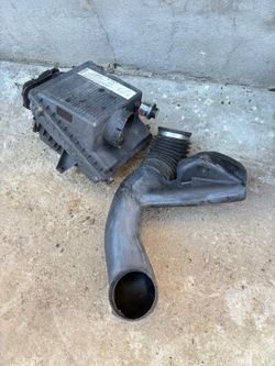 99-06 Silverado AIR INTAKE OEM