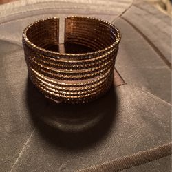 Bracelate