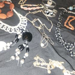 Lot of Jewelry