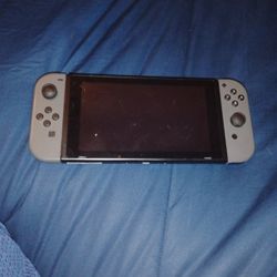 Nintendo Switch With Detachable Joycons