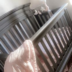 Richmond by Oxford Convertible Cribs 