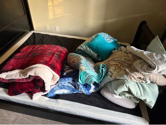 Queen bed sheets, pillows and blankets