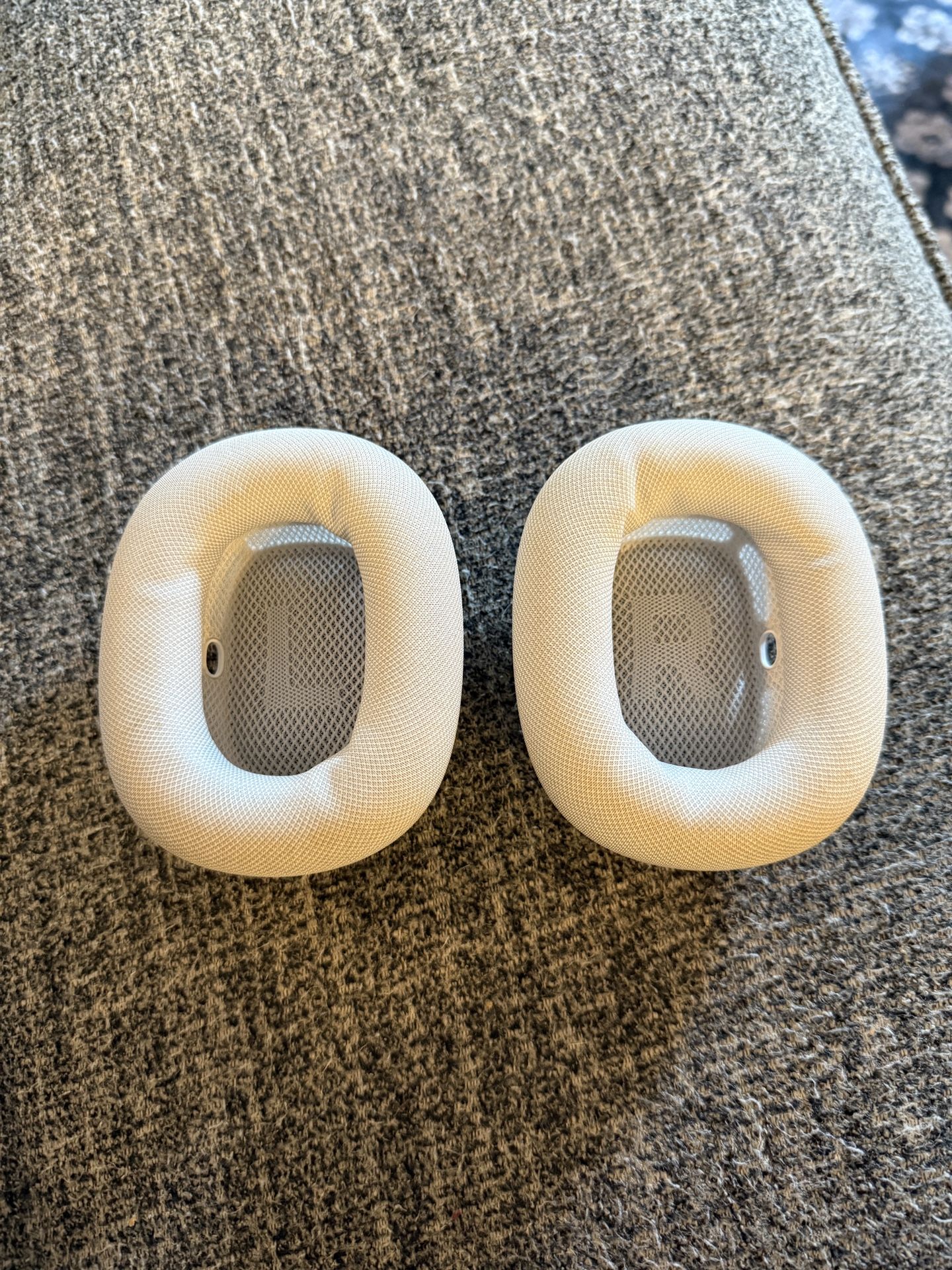 Apple AirPods Max Earcups