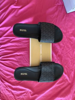 Michael Kors Slides