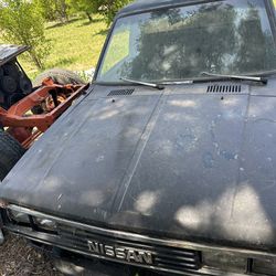 Truck Parts A 1985 Nissan Cabin And Bed For Sale There In Good Shape
