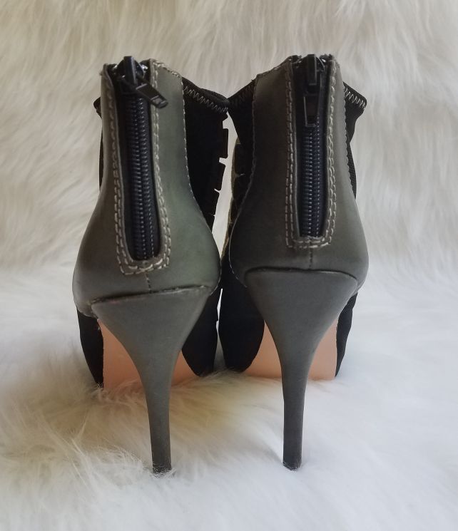 Women's Betsey Johnson Zoey Lace Up Zip Up Heels Size 9M
