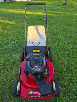Toro 22" Self-propelled Lawn Mower