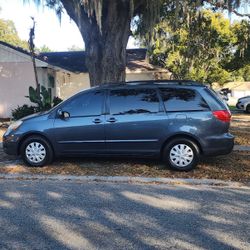 2009 Toyota Sienna