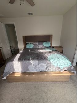 4 Piece Paneled Headboard king size bedroom set