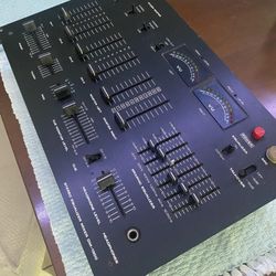 NUMARK AUDIO DJ MIXER DM1800