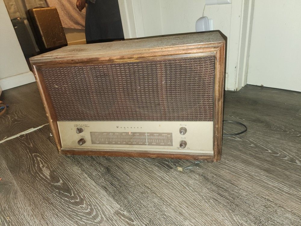 Vintage Tube radio
