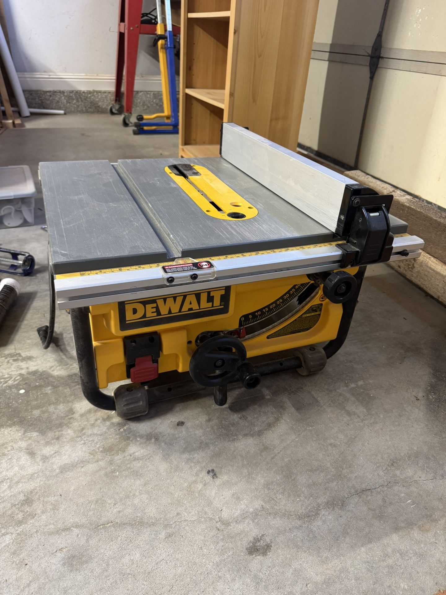 Dewalt 10” Table Saw 