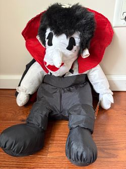 NWT Vtg Spooky Surprises YMT International Vampire Dracula Nylon Plush Halloween