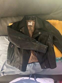 Girls med size 8 bomber jacket