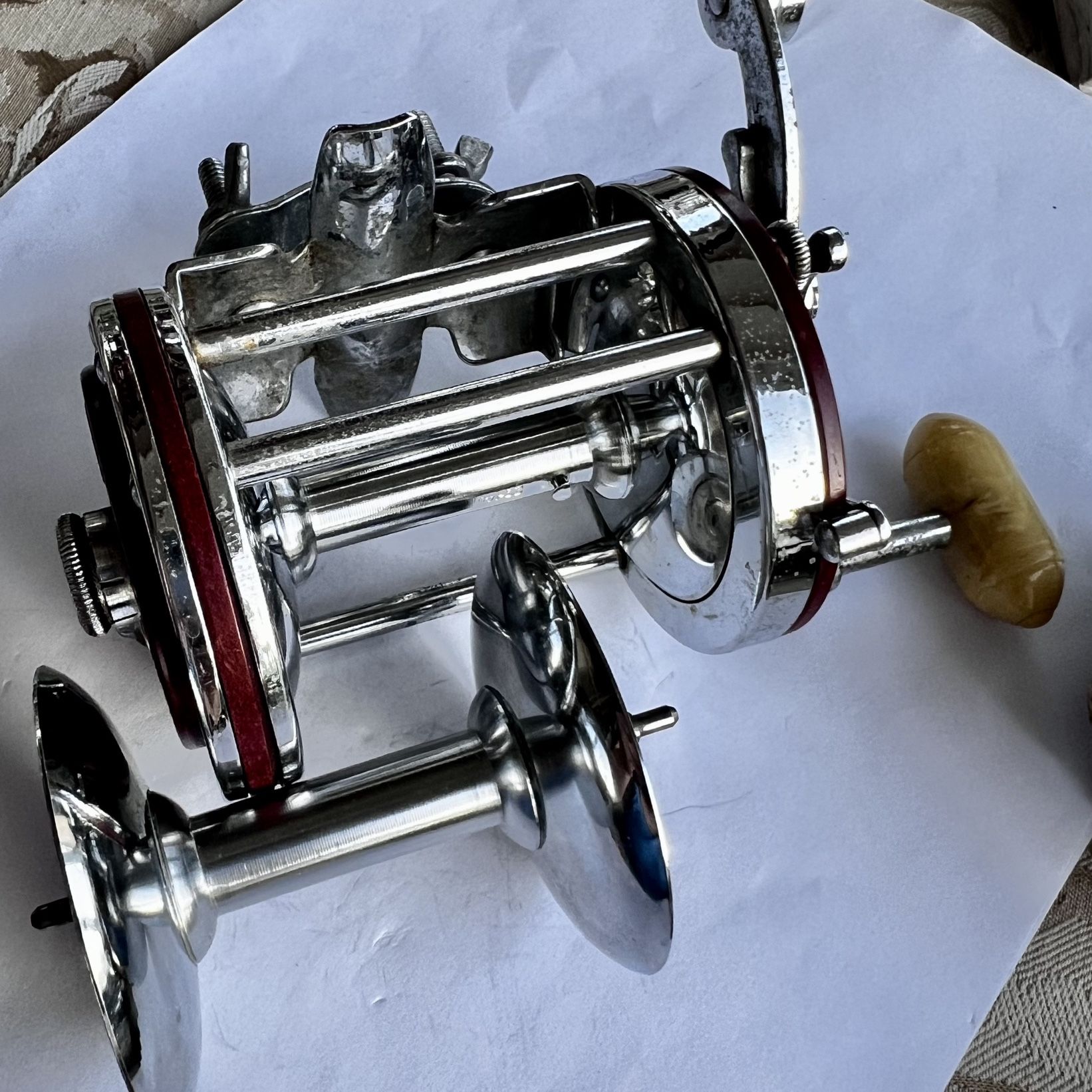 antique deep sea fishing reel penn squidder Vintage Penn “Squidder” Model 140 Conventional Fishing Reel Extra Spool Rod  Clamp for Sale in Las Vegas, NV