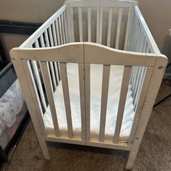 Free Portable Crib With Mattress