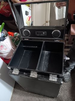 Portable nail station /storage