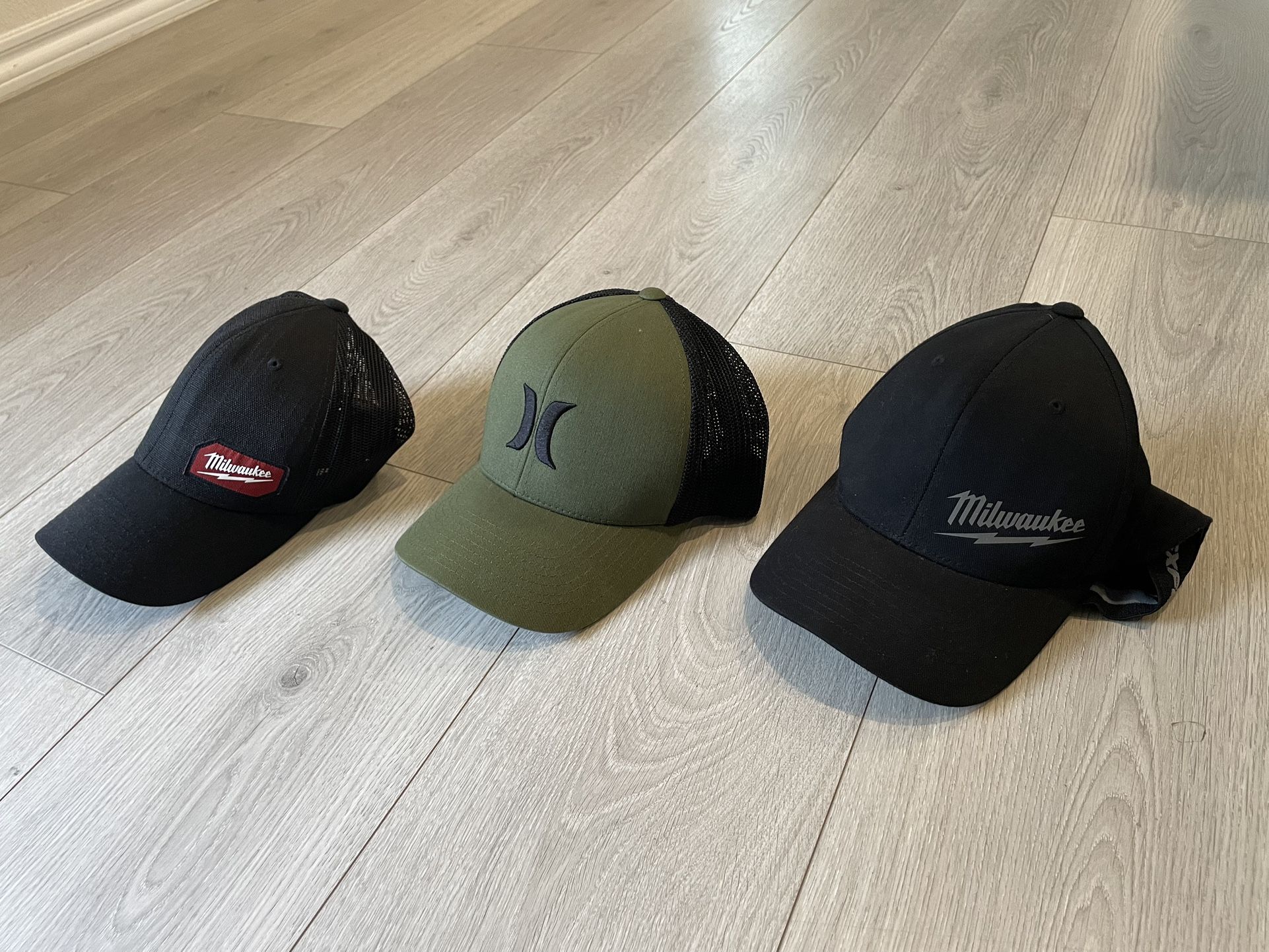 Milwuakee Notepad Milwuakee Hats 5$ for Sale in Dallas, TX - OfferUp