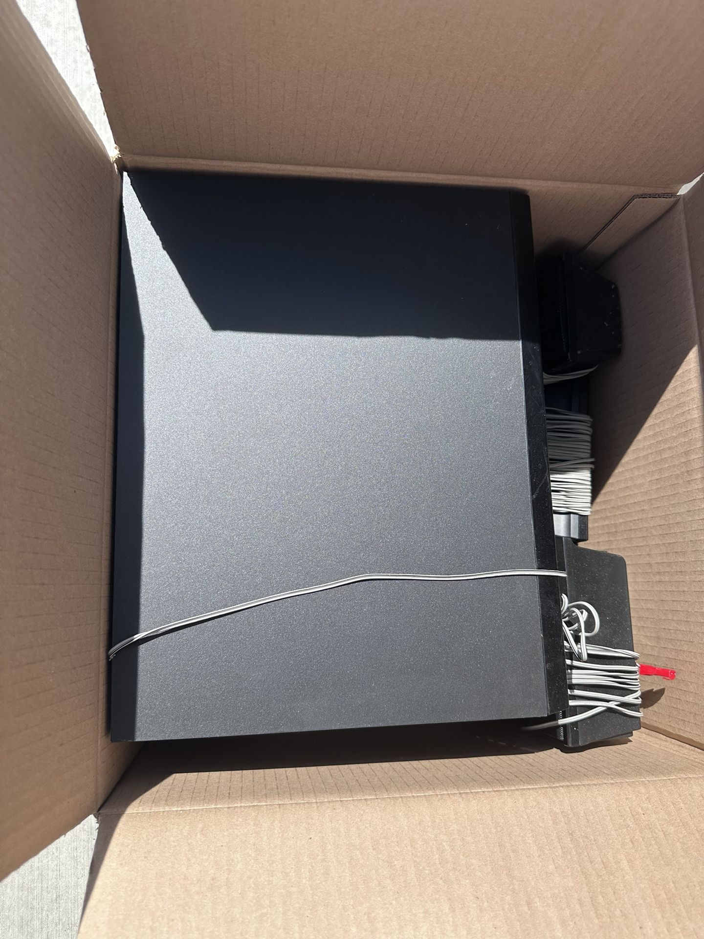 DVD Player With Surround Speakers