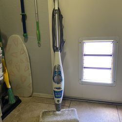 Shark sonic steam mop and scrubber with replacement pads