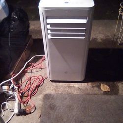 GE PORTABLE AIR CONDITIONER W/Dehumidifier Model# APFD06JASWG1