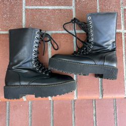 Divided black combat boots - Platform Boots Size 8.5