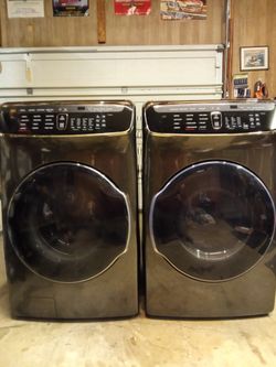 Samsung XL Capacity Flex Washer/Dryer Set