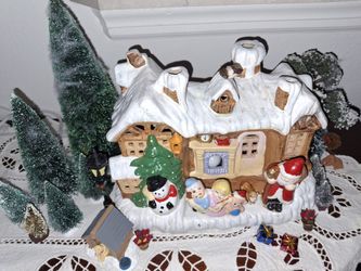 Lemax Christmas Village Building Plus Trees