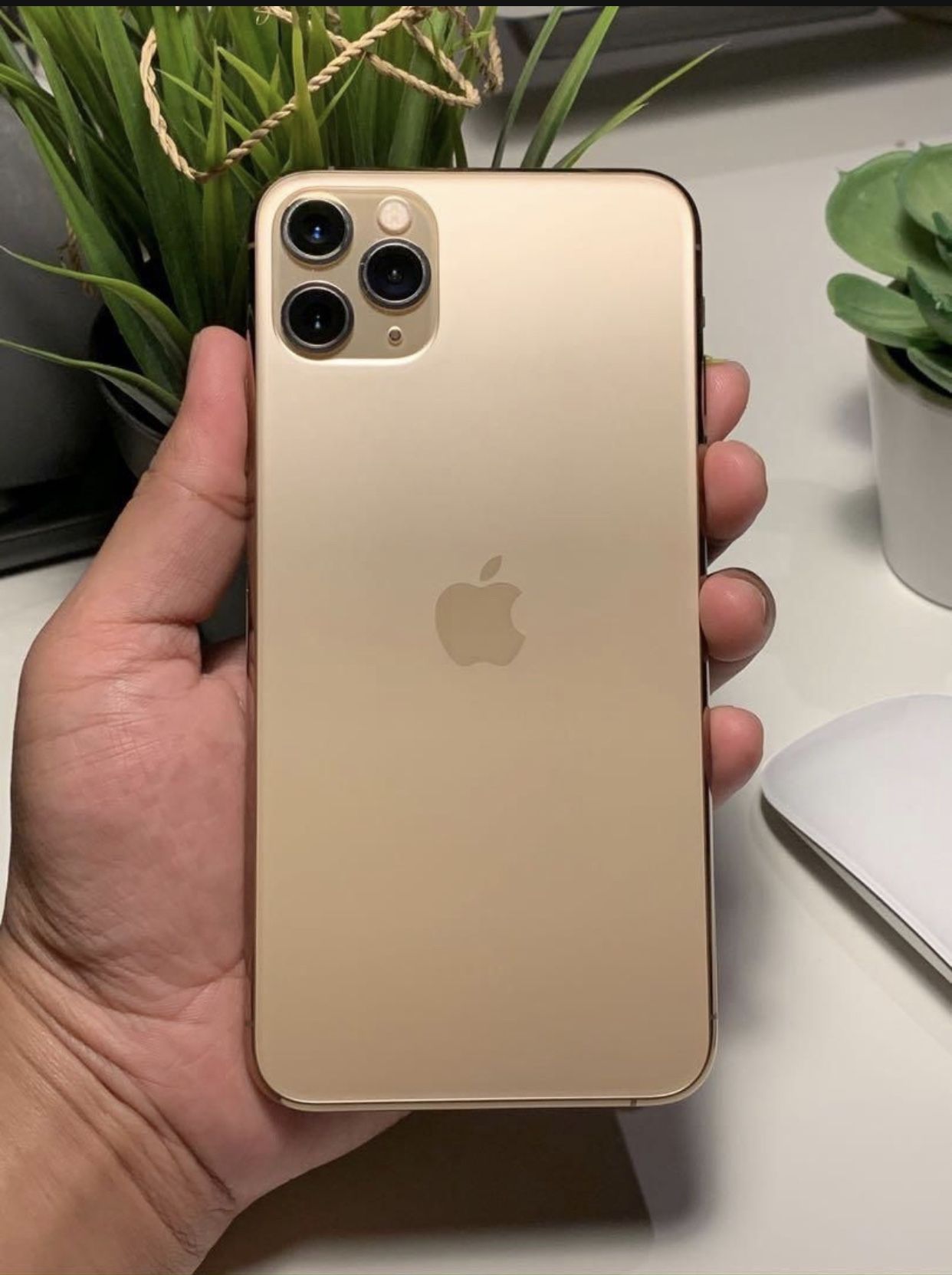 IPHONE 11 PRO Max 64GB UNLOCKED