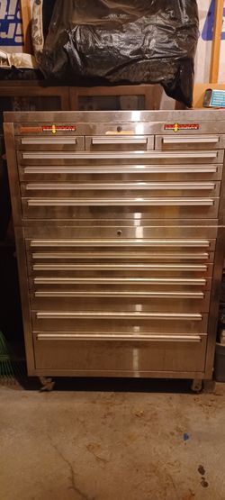 Huge Roll Away Toolbox