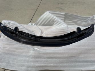 BMW E90/E92 M3 GT4 STYLE CARBON FIBER FRONT LIP W/ AIR HOLES V1 SHORT VERSION