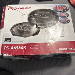 Pioneer Speakers 