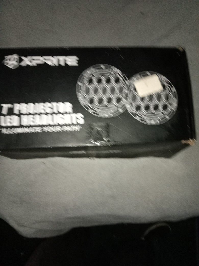 Jeep. LCD Headlights
