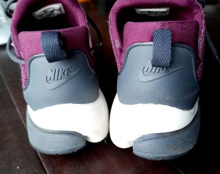 Nike 9.5 Sneakers Excellent Condition