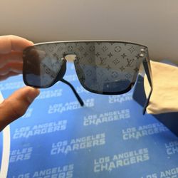 Louis Vuitton Sunglasses 