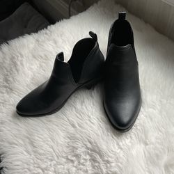 NWOT Ankle Boots