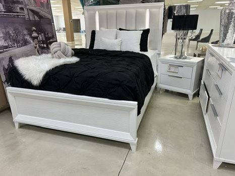 4PC Queen Bedroom Set (( Take It Home 🏠With $10 Down ))