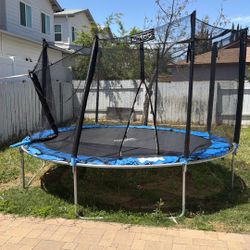 Free Trampoline 