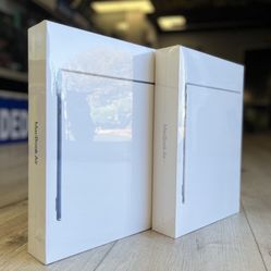 MacBook Air M2 Chip (NEW)