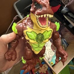 Noise Making Dino Lab Action Figure To