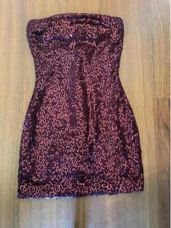 Windsor homecoming M dress red wine color