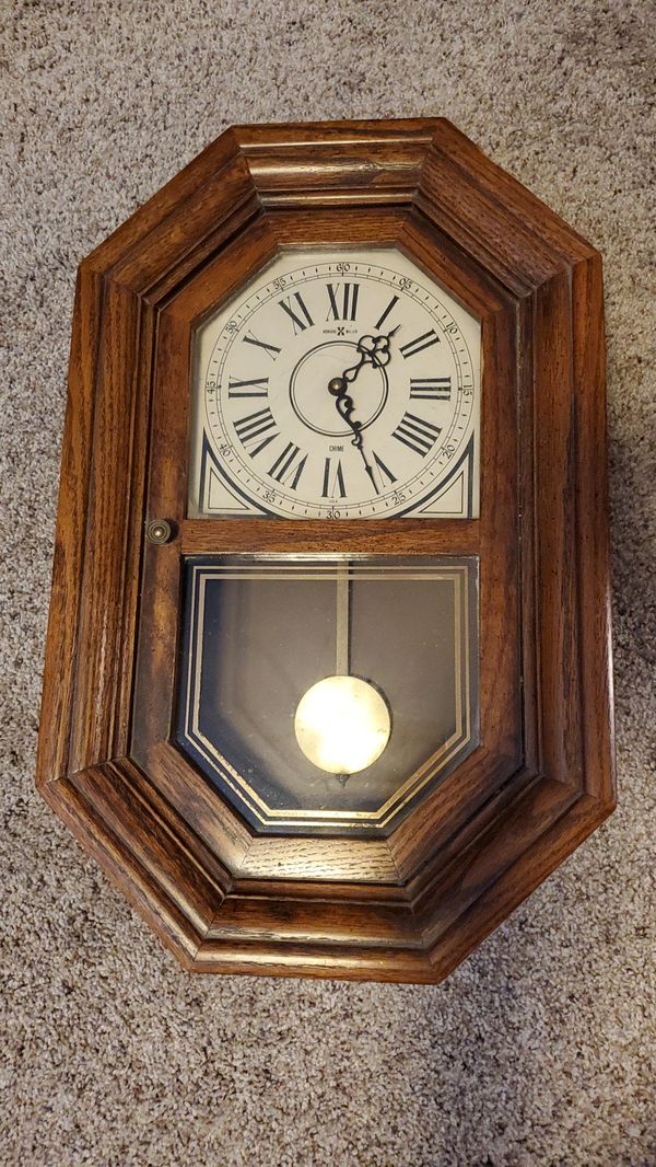 VINTAGE Howard Miller chime 612475 Battery(Ccell) Powered Wall Clock