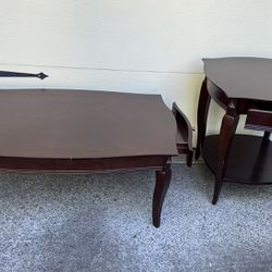 Beautiful Coffee Table And End Table 