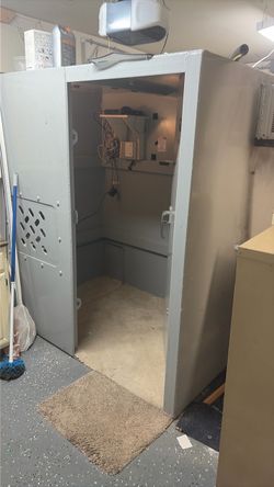 Survivor storm 4 x 6 tornado garage shelter