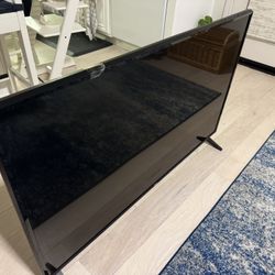 LG 50” Inch HD tv In Excellent Condition 