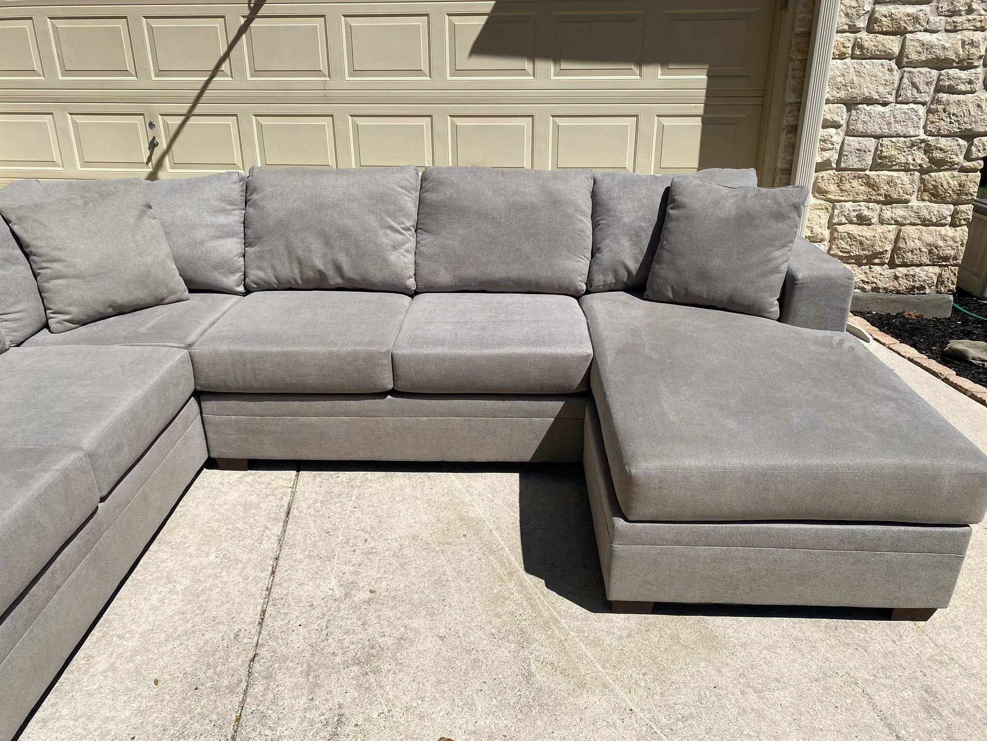 Free Delivery Sectional Sofa In Like New Condition for Sale in San