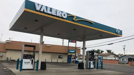 Valero gas pump