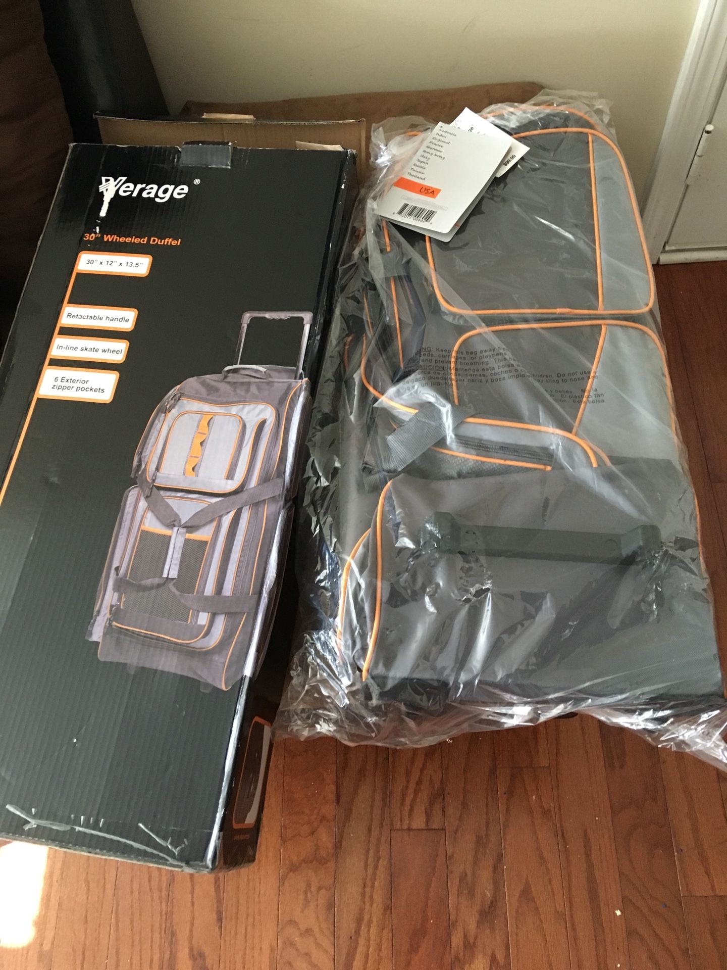New Verage 30 inch Wheeled Duffle Luggage Bag