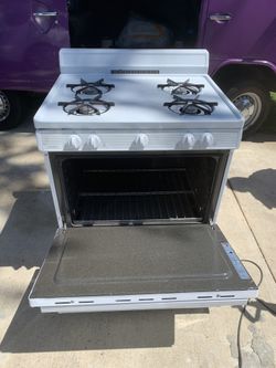 Gas stove
